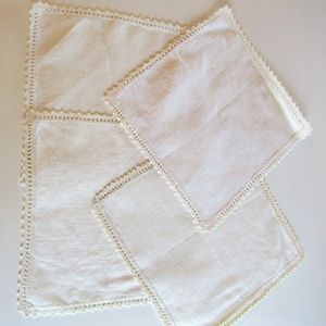 Set 4 Linen 8" square Doilies